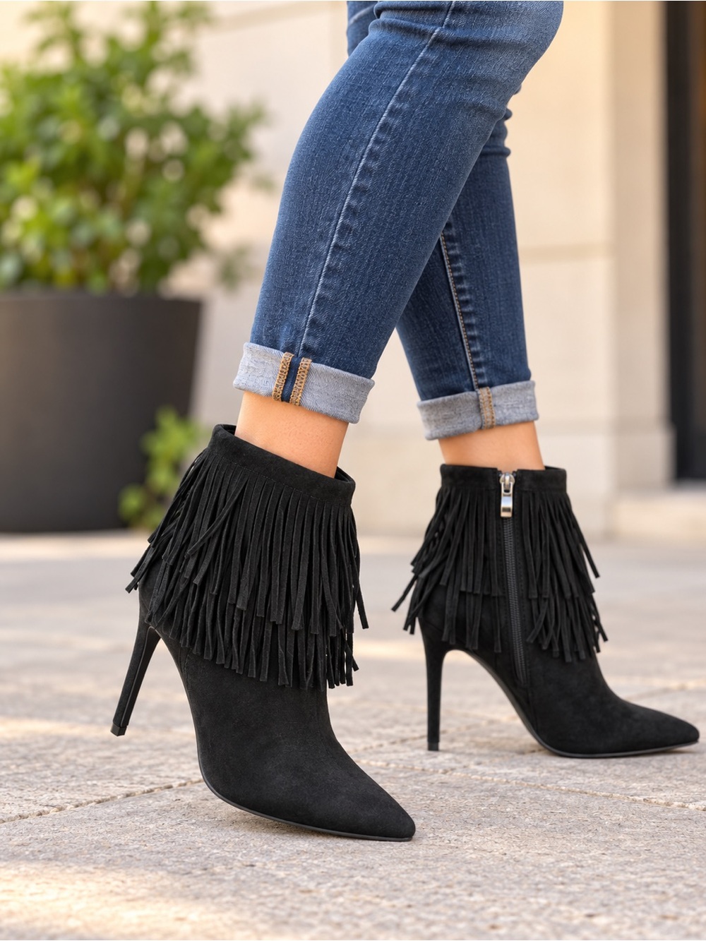 Lulus Women’s Size 8 Black Fringe Pointed Toe Stiletto Ankle Boots Western